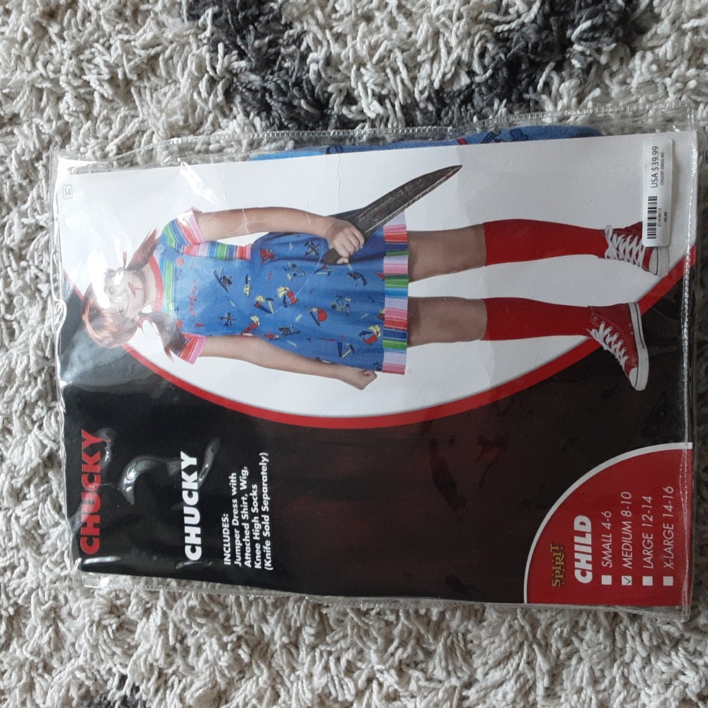 Chucky Halloween costume with wig
